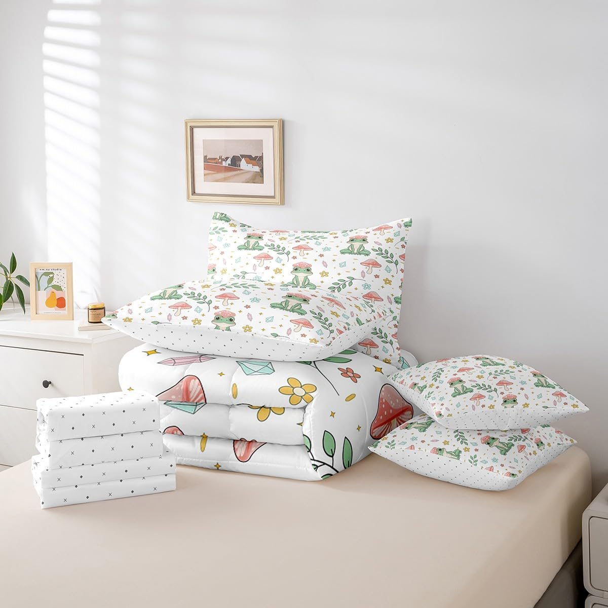 61id-3jYRL._AC_SL1200_.jpg Erosebridal Green Frog Comforter Set Queen Size 7 Pcs Pink Mushroom Bedding Set with Sheets for Kids Girls,Kawaii Tree Frog Mushroom Bed in A Bag Farmhouse Plant Animal Bed Set Reversible - Image 2