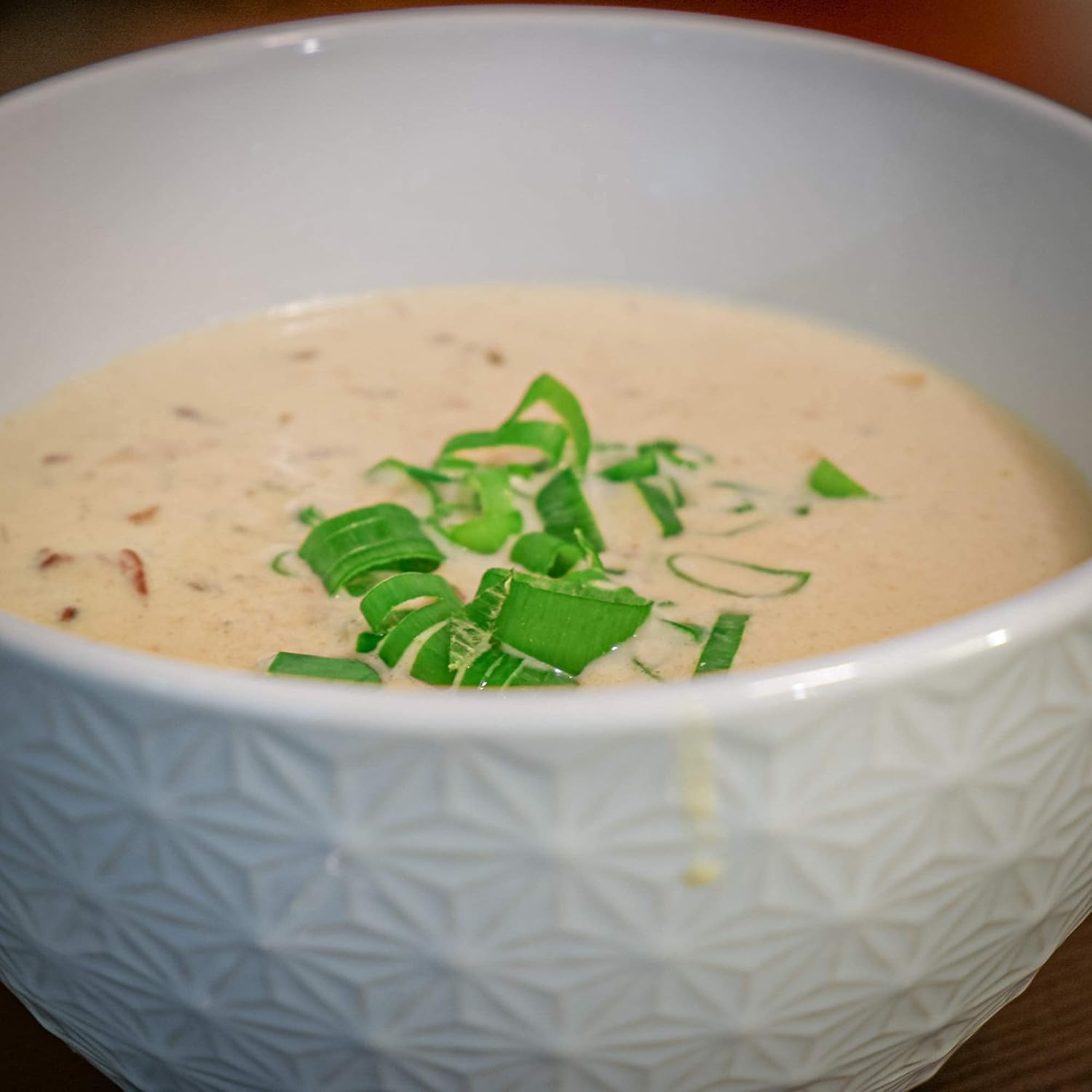 71Zkq2uKBwL._SL1500_.jpg West Coast Wild Foods | Wild Mushroom Soup Kit | Canadian Wild Rice 16oz - Mushroom Mix 1.4oz | Recipe Included - Image 9