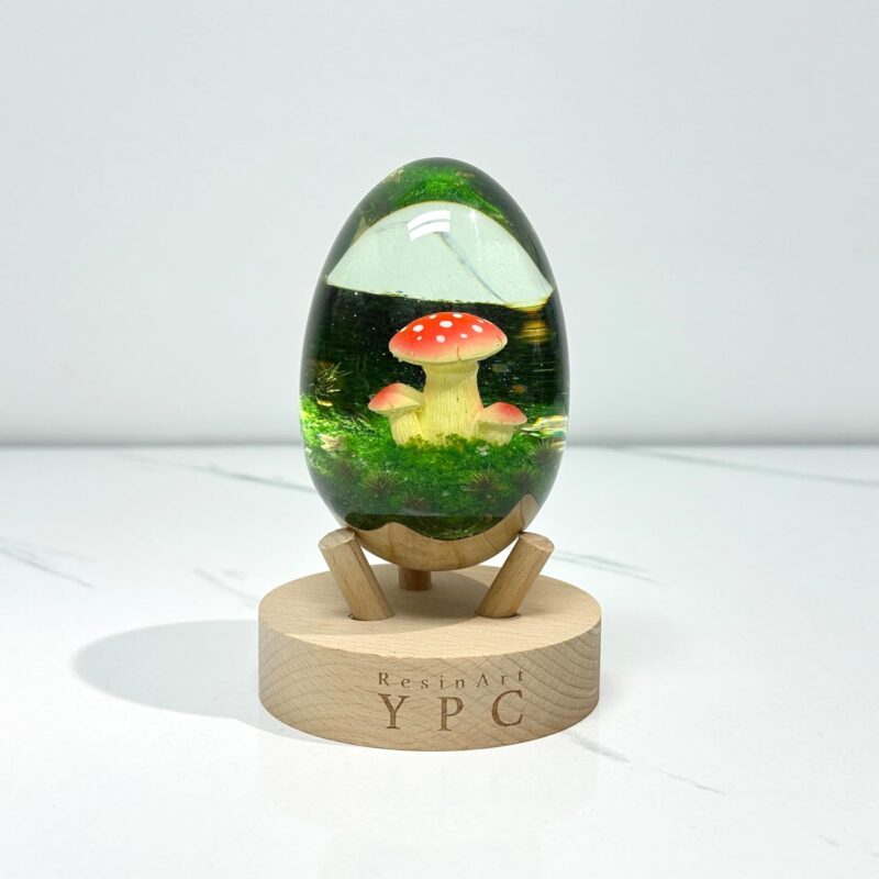 Cute Mushroom Decor Egg Handmade Resin Office Desk Ornament Decorations Ideal for Kids Friends Birthday Christmas Gifts Mushroom Room Table Decor