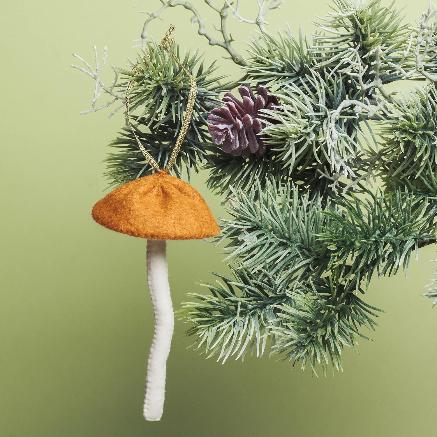 81kRY3E0xL._SL1500_.jpg Mushroom christmas ornaments for tree Felt handmade ornament Mushroom home hanging decor (Set of 5) - Image 6
