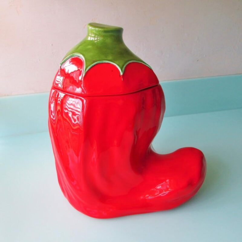Vintage Large Bright Red Chili Shaped Cookie Jar, Retro Veggie Decor Food Storage Jar, Kitchen Decorative Jar, Kitchen Storage Canister, 10 "W x 10 "H x 7 "D, Snack Storage Container for Home Decor