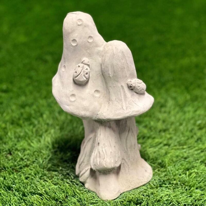 Concrete Forest Mushrooms Figurine Detailed Toadstool Trio Ladybugs Statue Creative Garden or Backyard Decoration