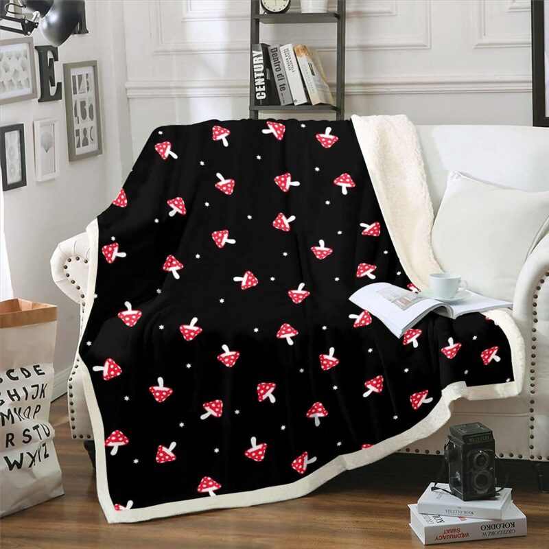 Mushroom Sherpa Blanket Girls Kawaii Room Decor Fleece Throw Blanket Kids Boys Teens Cute Black Red Mushrooms Plush Blanket for Bed Sofa Couch Soft Lovely Botanical Fuzzy BlanketKing 87"x95"