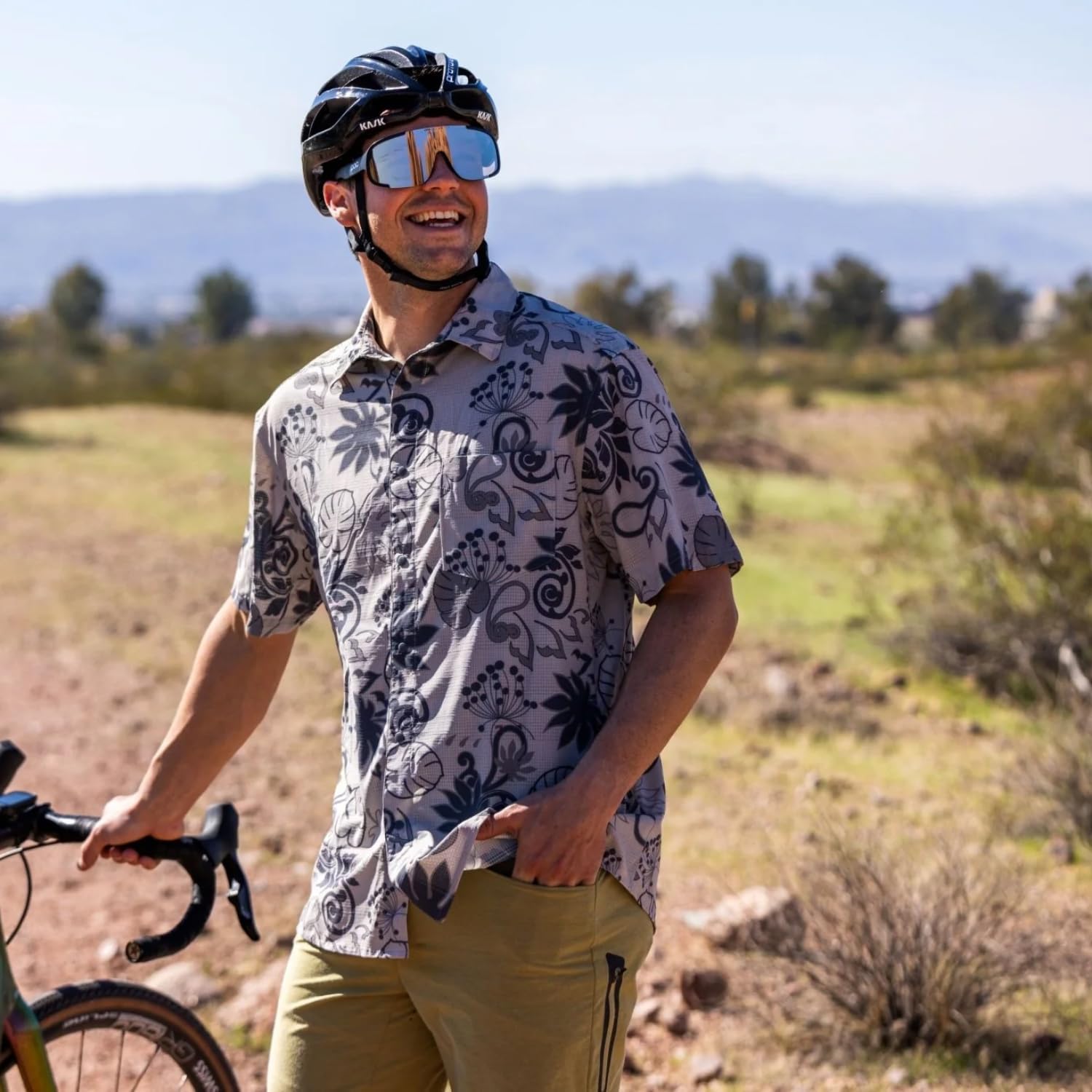 71gH90waAAL._AC_SL1500_.jpg Club Ride Apparel Men's Motive Biking Shirt - Short Sleeve Cycling Jersey - Image 6