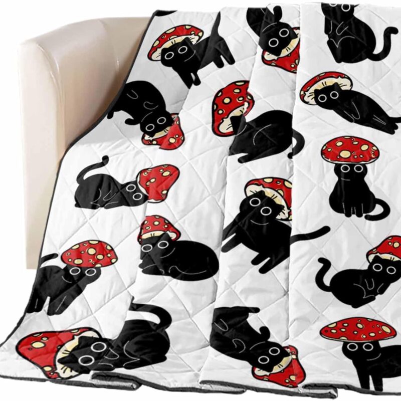T&H XHome Quilt Full Size Luxury Quilted Comforter Bedspread-Thin Soft Cozy, Cute Black Cat and Red Mushroom Cap Texture Reversible Stitched Lightweight Quilt Coverlet for All Season