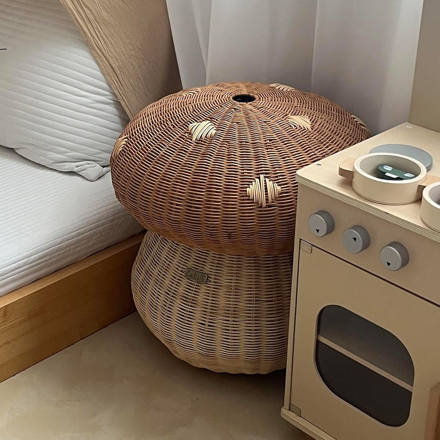 81HX2Fh4WXL._AC_SL1500_.jpg Small Mushroom Shape Decorative Wicker Woven Basket, Natural Handmade Rattan Mushroom Storage Basket with Lid for Fruit, Baby Toys, Bathroom Laundry Dirty Clothes