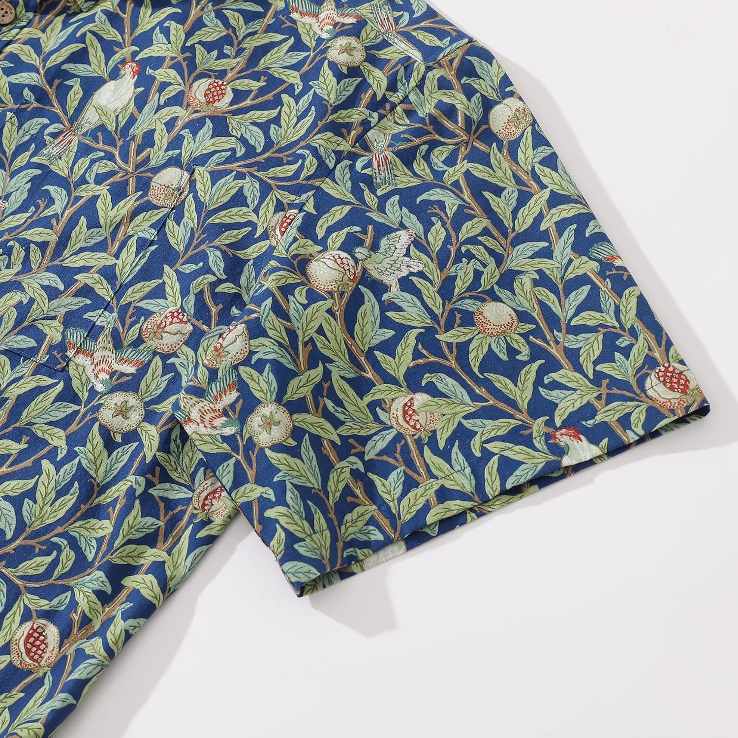91AMgoP9I3L._AC_SL1500_.jpg Men's Hawaiian Shirt Birds and Pomegranates Print Cotton Button-Down Short Sleeve Aloha Shirt - Image 4