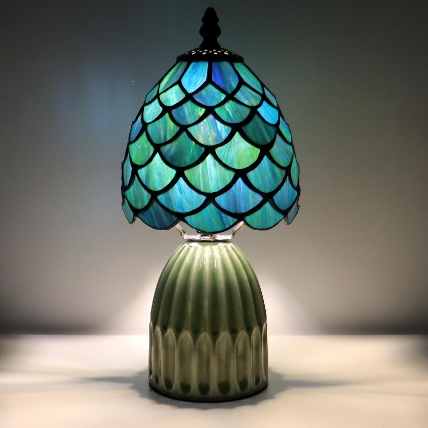 71LN-EhGrkL._AC_SL1500_.jpg Small Tiffany Mushroom Table Lamp Stained Glass Desk Lamp Ceramic Base Antique Accent Lamp 6X6X12.5 Inch(Sea Blue Fish Scale) - Image 8