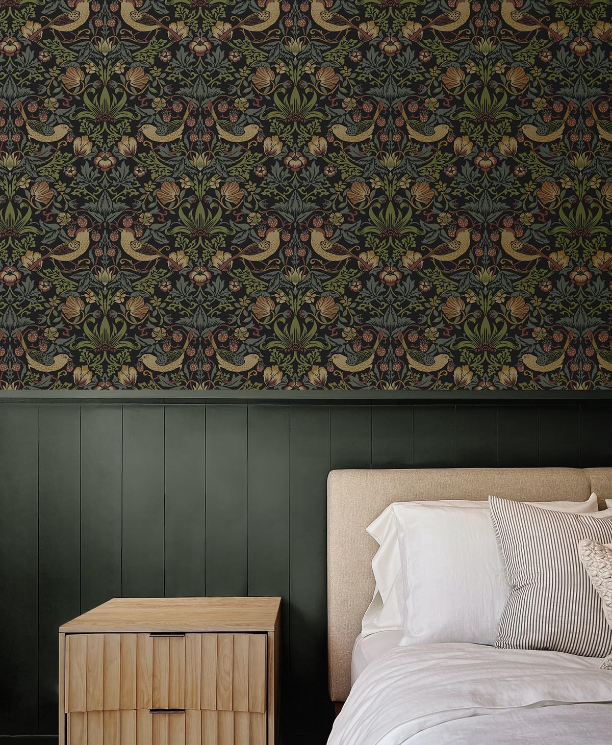 81vb1-UjeL._AC_SL1461_.jpg NextWall Strawberry Garden Vintage Peel and Stick Wallpaper (Black) - Image 3