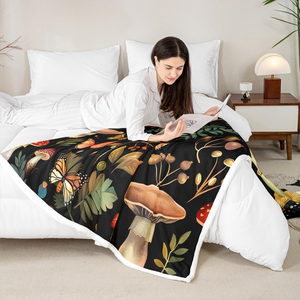 71S8d8iOR0L._AC_SL1200_.jpg Feelyou Red Mushroom Plush Blanket Cute Mushroom Decor Fleece Throw Blanket Cartoon Mushrooms Sherpa Blanket for Kids Boys Girls Kawaii Fungus Fuzzy Blanket Microfiber Queen 90"x90" - Image 7