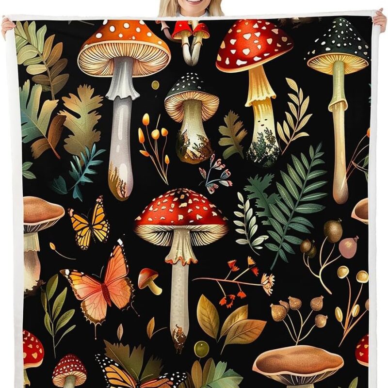 Feelyou Red Mushroom Plush Blanket Cute Mushroom Decor Fleece Throw Blanket Cartoon Mushrooms Sherpa Blanket for Kids Boys Girls Kawaii Fungus Fuzzy Blanket Microfiber Queen 90"x90"